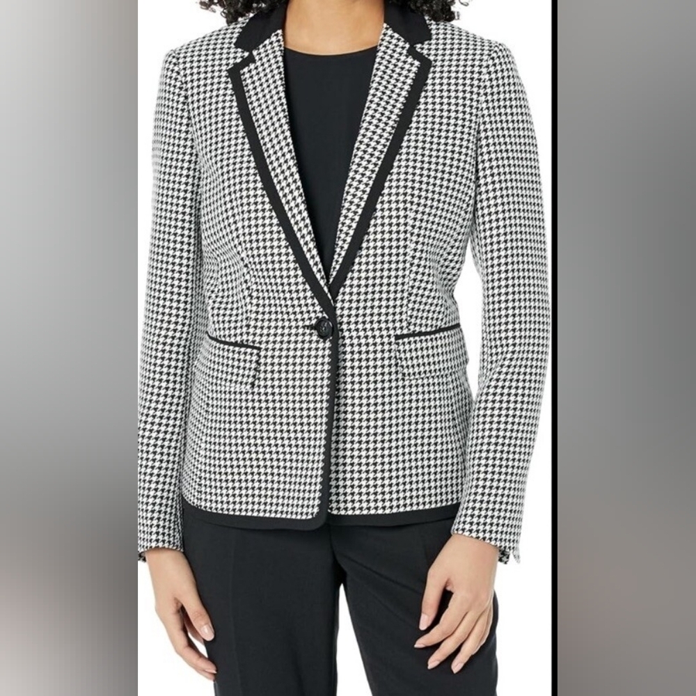 Kasper Black and White Houndstooth Blazer